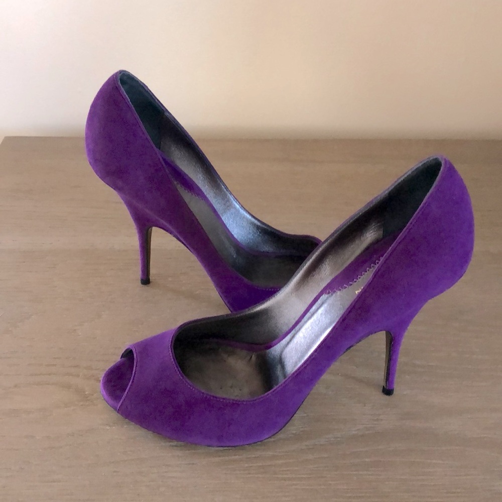 Donna Karan Collection purple high heels  pumps